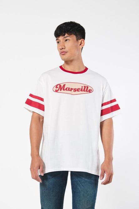 Camiseta oversize con manga corta y estampado tipo college