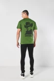 Camiseta manga corta verde con arte vaquero en espalda