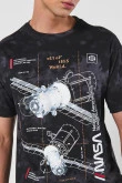 Camiseta gris tie dye manga corta con diseño de NASA