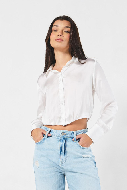 Blusa crop top unicolor con manga larga y botones