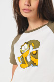 Camiseta crema manga ranglan corta con arte de Garfield