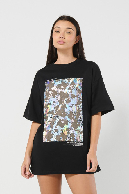 Camiseta oversize unicolor con diseño animal print brillante