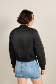 Chaqueta bomber unicolor con acolchado interno y bolsillos