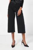 Jean culotte negro tiro alto con bota ancha corta