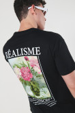 Camiseta cuello redondo negra con diseño artístico de flores