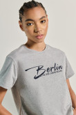 Camiseta college de Berlín unicolor crop top en algodón