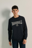 sueter-cuello-redondo-con-estampado-de-baseball