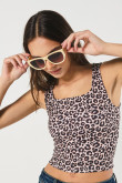 Camiseta negra manga sisa con estampados animal print