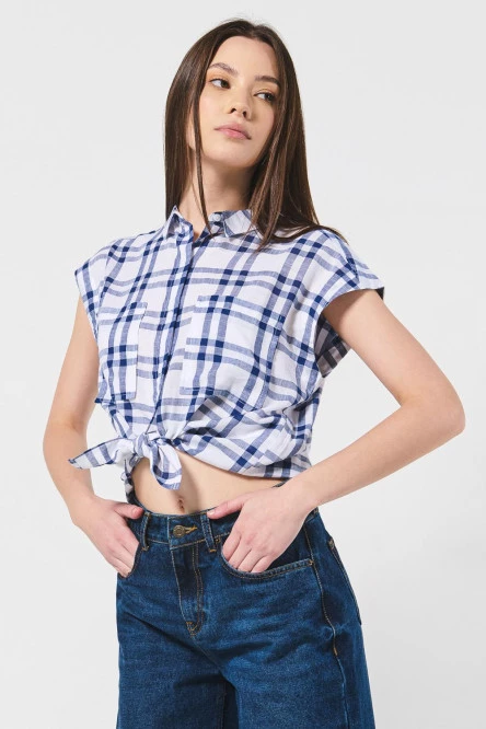 Blusa a cuadros unicolor con hombro rodado y manga corta