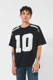 Camiseta negra oversize manga corta college con contrastes