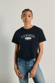 Camiseta crop top unicolor con texto college de California