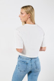 Camiseta oversize crop top crema con diseño college