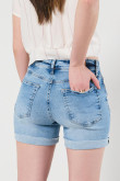 Short azul oscuro en jean con dobladillo y tiro medio