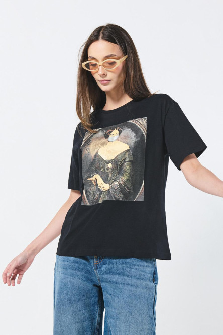 Camiseta negra en algodón con diseño artístico y manga corta