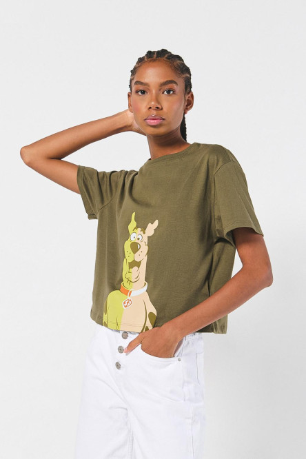 Camiseta verde oscura crop top con diseño de Scooby-Doo