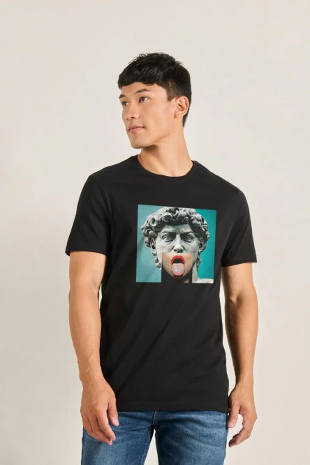 Camiseta manga corta unicolor con escultura artística