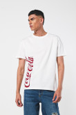 Camiseta manga corta con estampado de Coca-Cola.