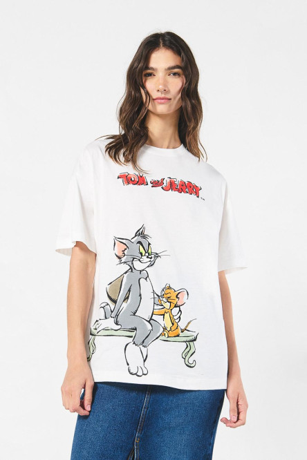 Camiseta oversize crema de Tom y Jerry con manga corta