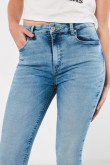 Jean jegging super tiro alto azul claro