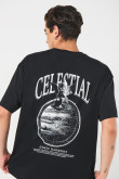 Camiseta oversize negra manga corta con diseño celestial