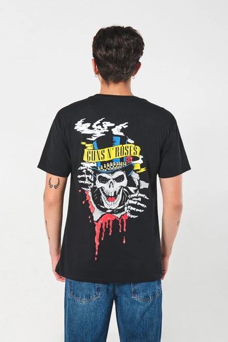 Camiseta negra de Guns N´ Roses con manga corta