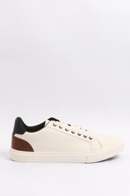 Tenis urbanos crema con contrastes