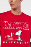 Camiseta manga corta con estampado en frente de Harvard y Snoopy