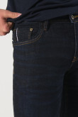 Jean skinny azul intenso con costuras y tiro bajo