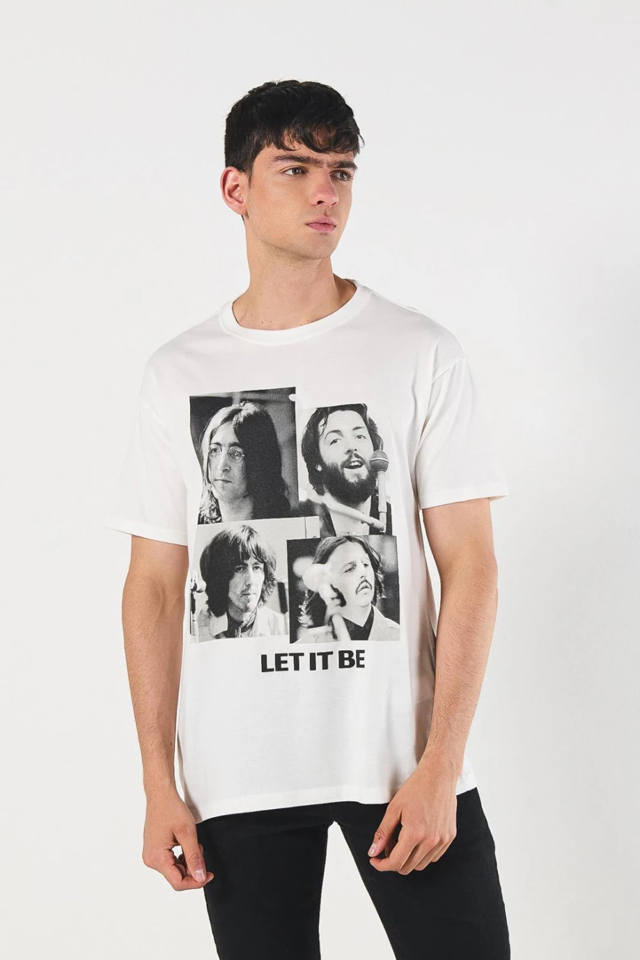 Camiseta manga corta crema con diseño de The Beatles