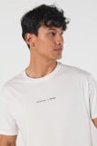 Camiseta manga corta unicolor con estampado en frente y espalda