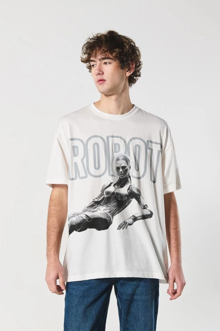 Camiseta oversize crema manga corta con estampado futurista