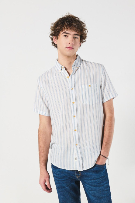 Camisa con cuello button down, manga corta a rayas