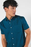 Camisa en colores solidos, sport collar manga corta