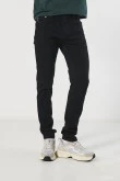 Jean negro skinny con bolsillos, tiro bajo y ajuste ceñido