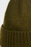 Gorro beanie, verde con bordado.