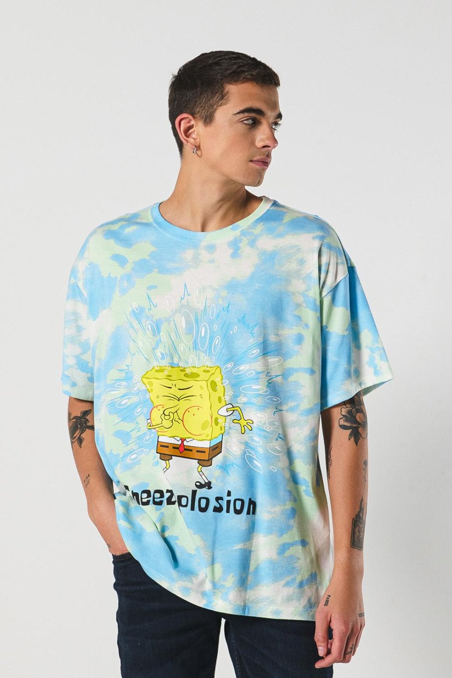 Camiseta oversize manga corta con estampado en frente de Bob Sponja