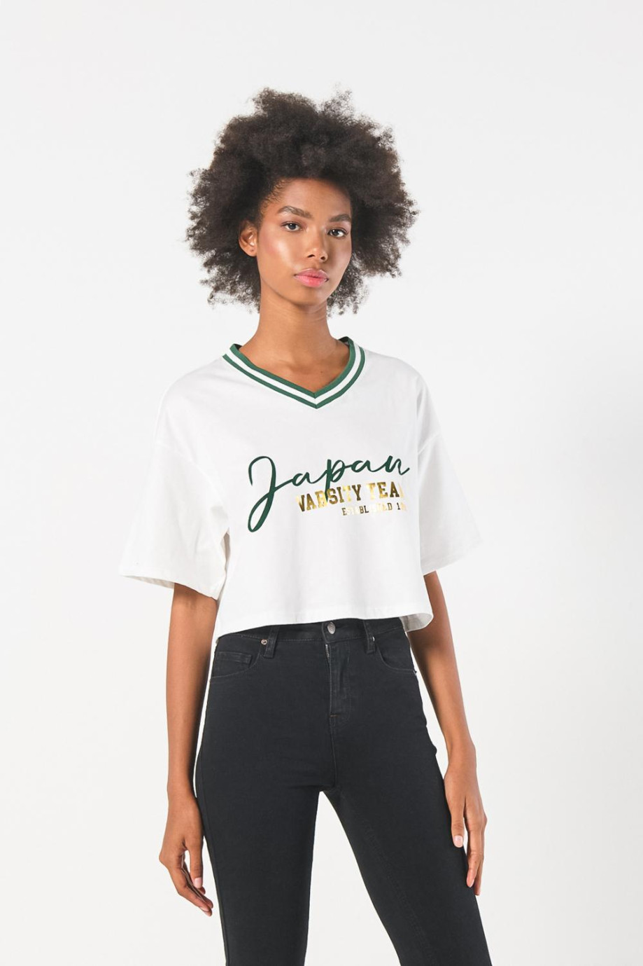 camiseta crop top oversize femenina