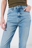 Jean mom fit tiro super alto