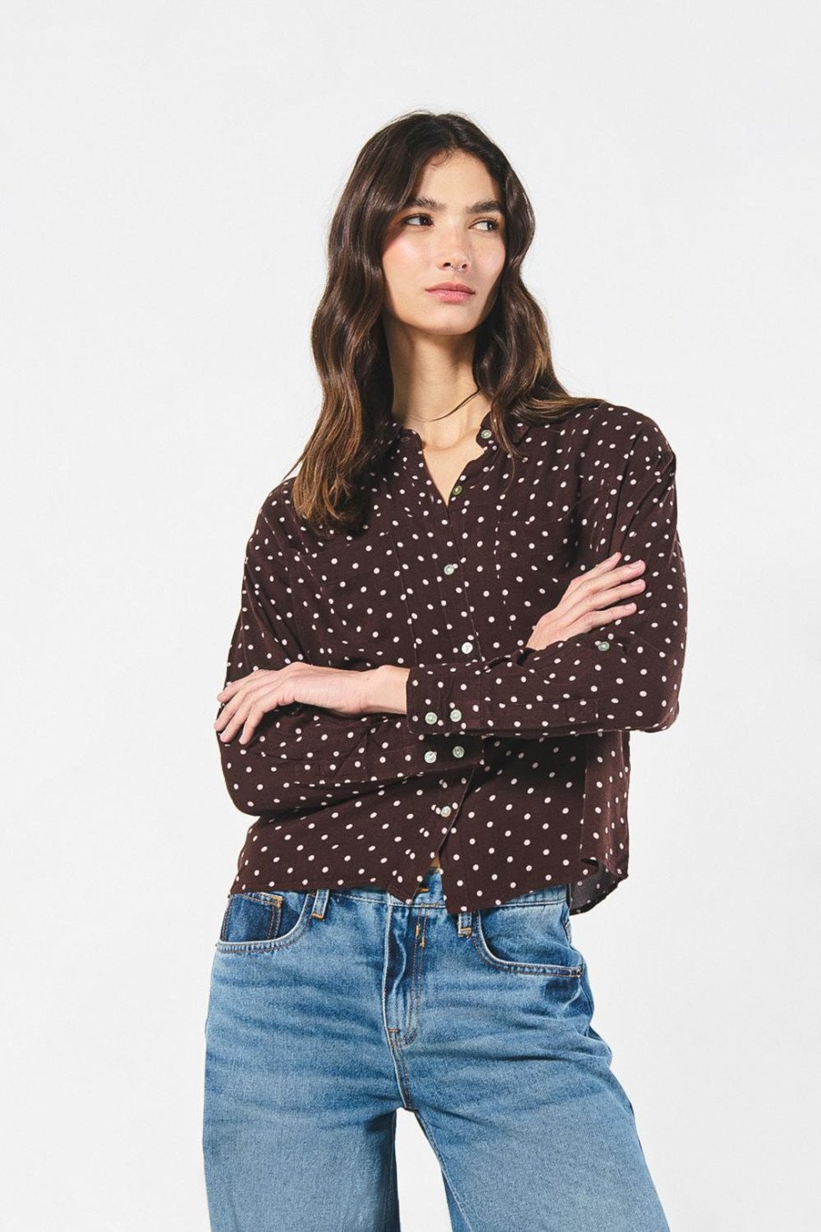 BLUSA CUELLO CAMISERO MANGA LARGA CON CHARRETERA