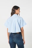 Blusa unicolor crop top en algodón con manga corta