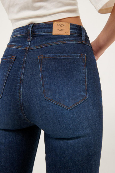 Jean jegging azul intenso con tiro súper alto, 5 bolsillos y ajuste ceñido