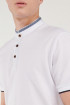 camiseta-polo-unicolor-con-cuello-neru-y-punos-tejidos