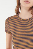Camiseta unicolor manga corta con estampado de rayas horizontales