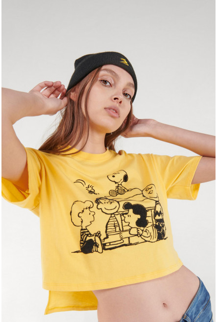 Camiseta, con frente y espalda estampada de Snoopy.
