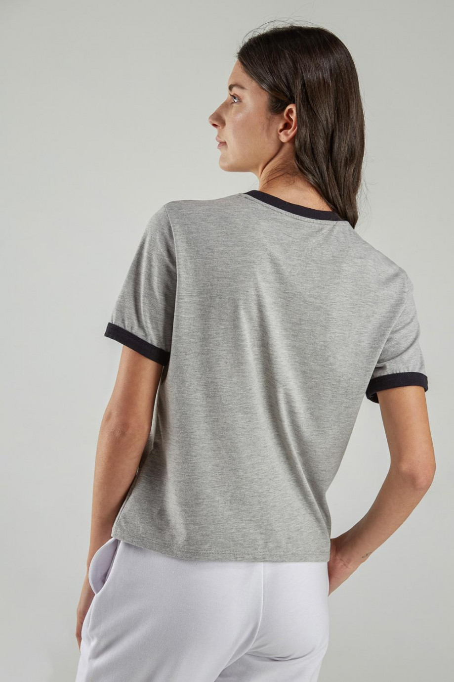 Camiseta gris medio manga corta con estampado college de Harvard