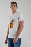 Camiseta crema claro con diseño de Aladdín y cuello redondo